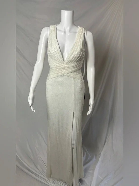 MacDuggal Ivory Sequinned V-Neck Evening Gown NWT size 4 - Picture 4 of 9